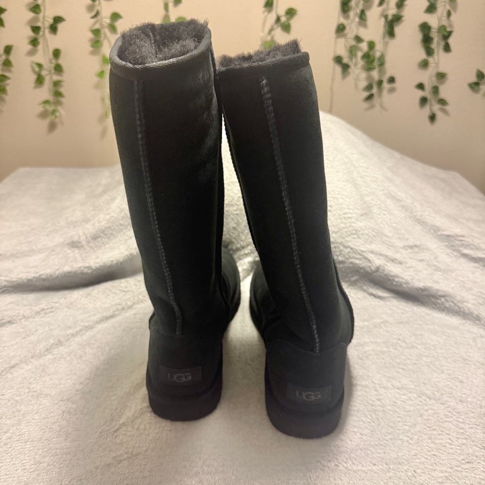 Ugg tall boots - black suede
